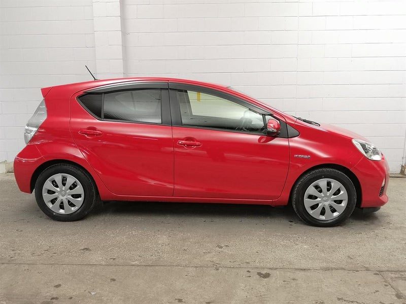 2013 Toyota Aqua Keyless, Facelift, Camchain, photo 3
