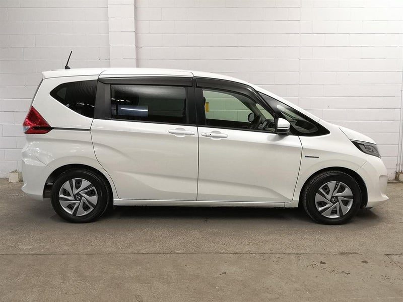 2017 Honda Freed 6 seats, camchain, nice n tidy, photo 3