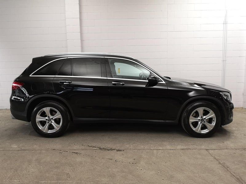 2018 Mercedes-Benz GLC 200 Late model with Low KM, photo 3