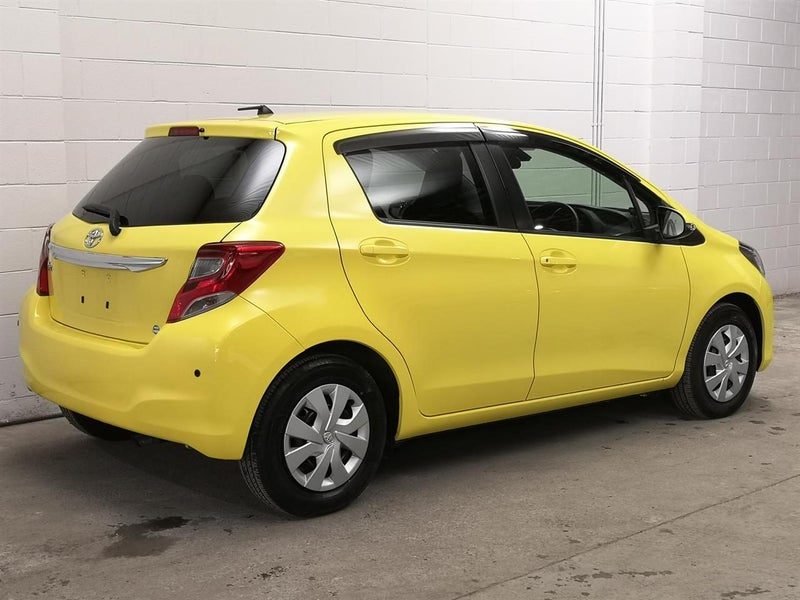 2016 Toyota Vitz Newshape, Super low ks as new, photo 2