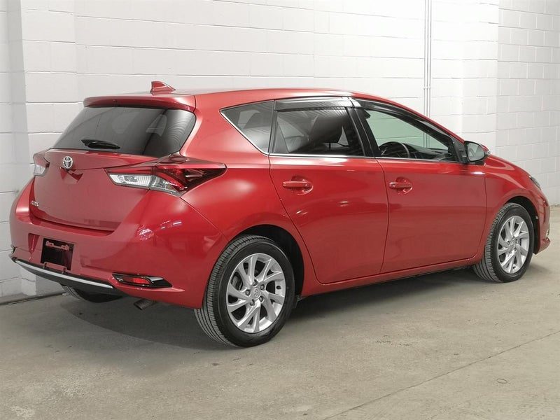2017 Toyota Auris NEW SHAPE LOW KM, photo 2