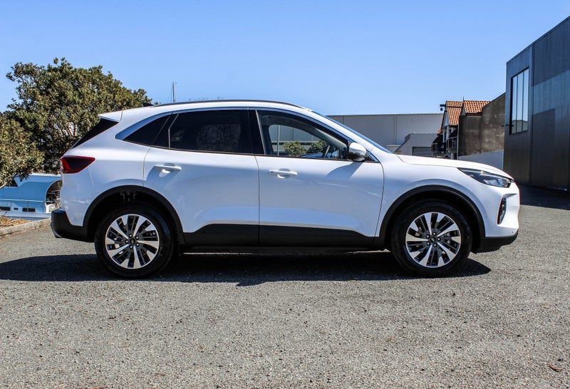 2025 Ford Escape TITANIUM 2.5P HYBRID, photo 2