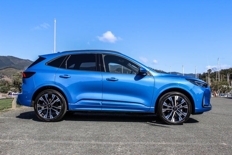 2025 Ford Escape ST-LINE X PHEV, photo 2