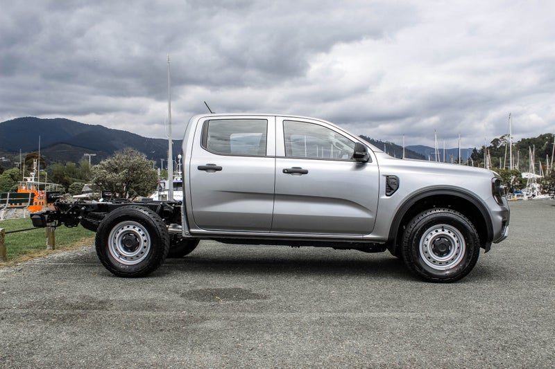 2026 Ford Ranger XL DUAL CAB CHASSIS V6 10AT, photo 2