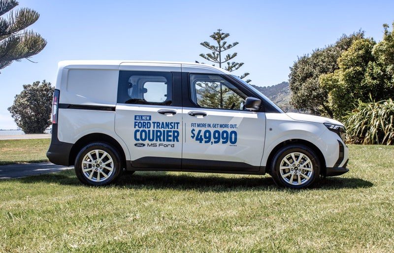 2026 Ford Courier TREND 1.0P/7AT, photo 2