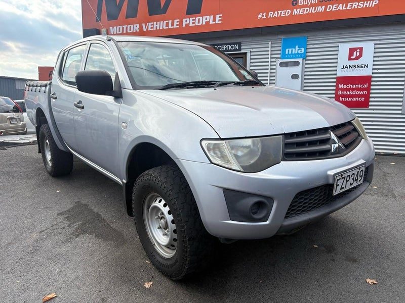 2011 Mitsubishi Triton 2WD 2.5D D/CAB GL M, photo 2