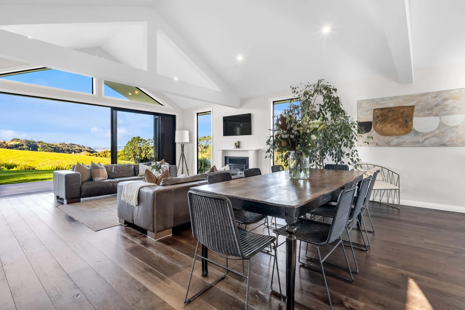 226 Whitford Road, Whitford, photo 2