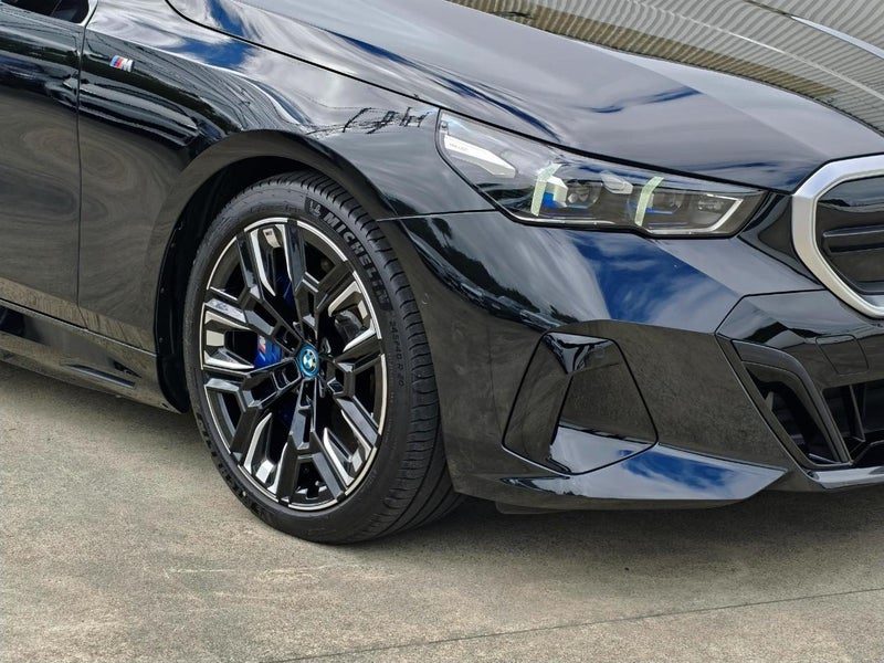 2024 BMW i5 CRYSTAL AMBIENT LIGHTING, photo 3