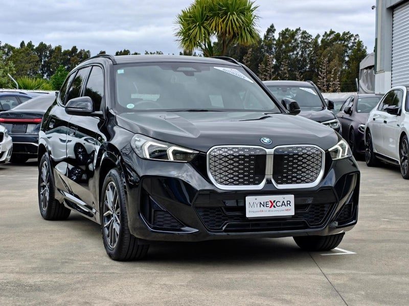 2024 BMW iX1 iX1/30 M-SPORT/AS NEW, photo 3
