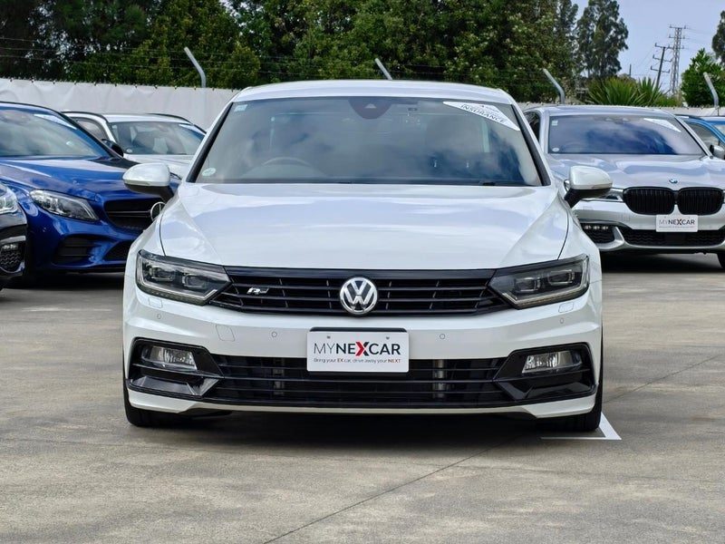 2017 Volkswagen Passat R-LINE SPEC/LOW KM, photo 2