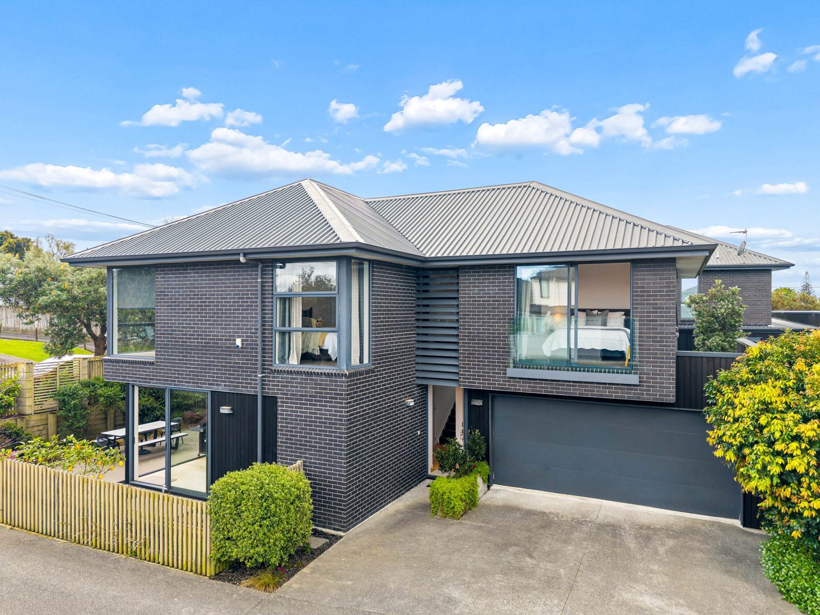 2 Lyndhurst Street, Waiotaiki Bay, photo 1