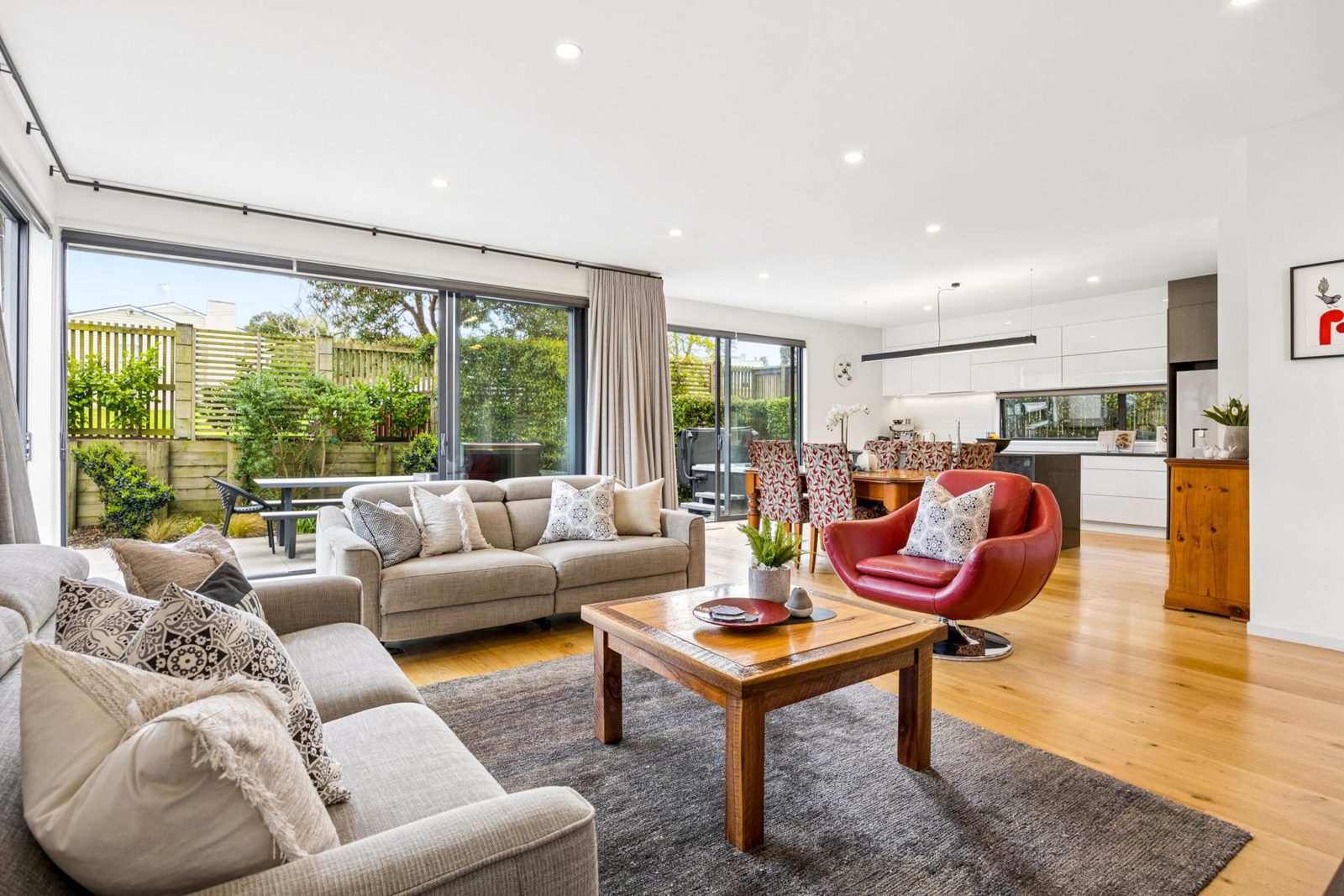 2 Lyndhurst Street, Waiotaiki Bay, photo 3