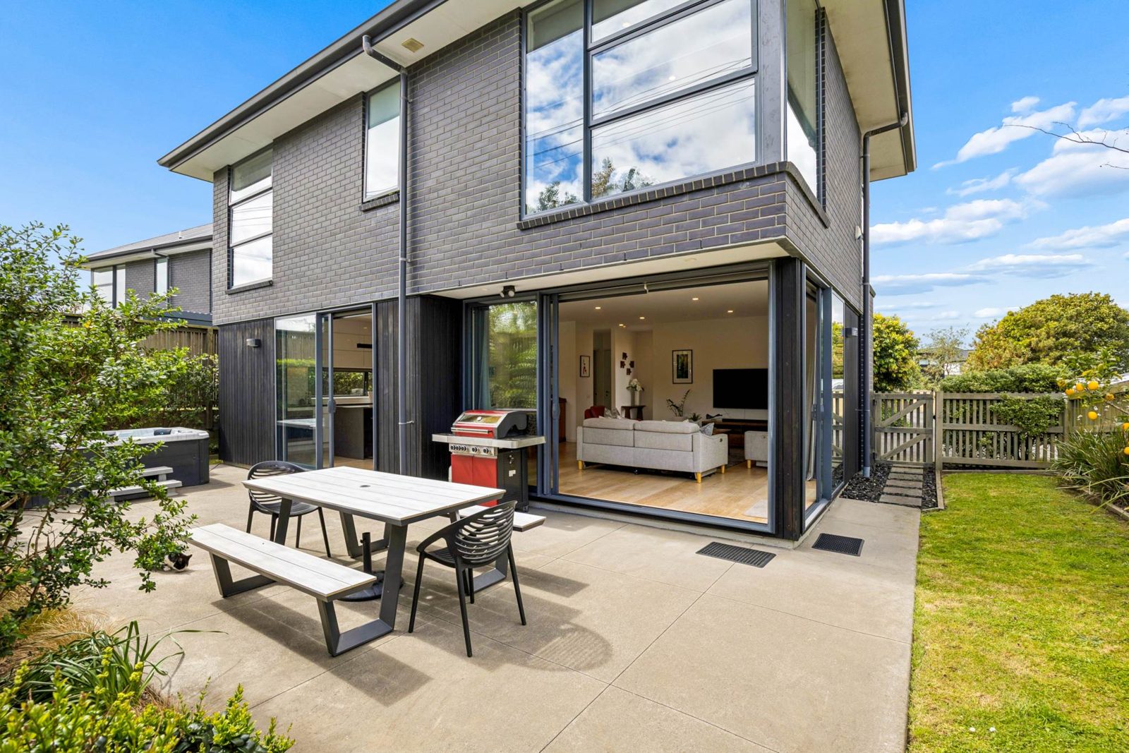 2 Lyndhurst Street, Waiotaiki Bay, photo 5