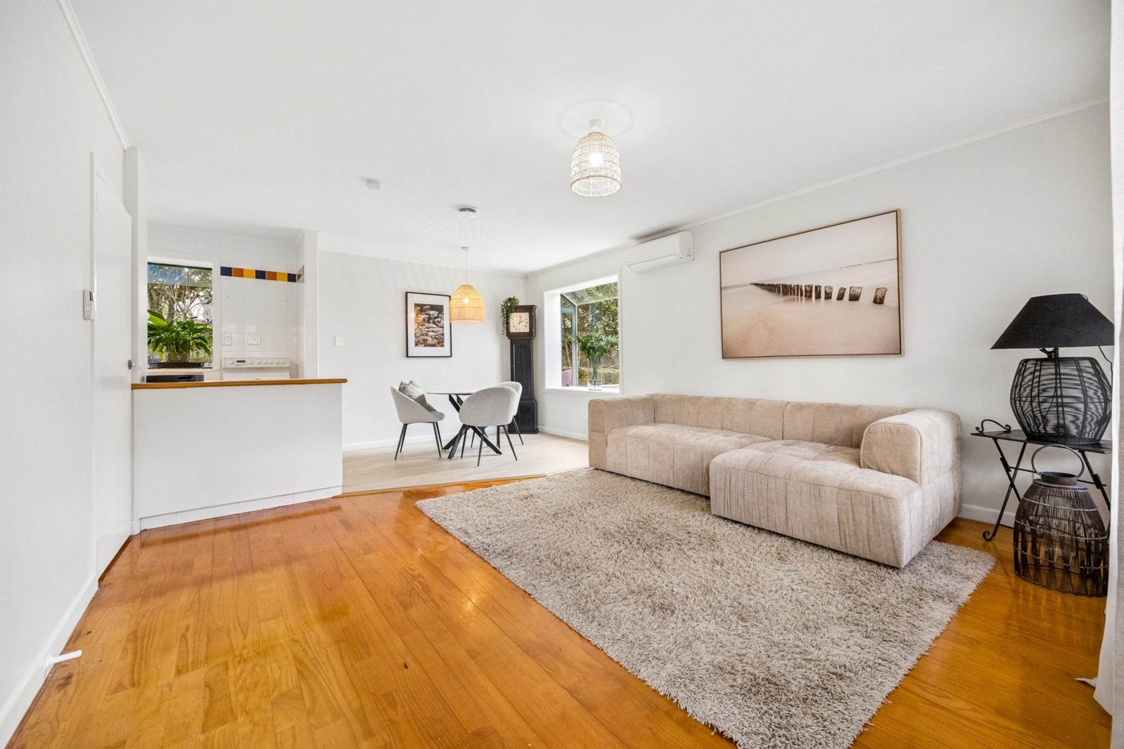 2/81A Kings Road, Panmure, photo 3