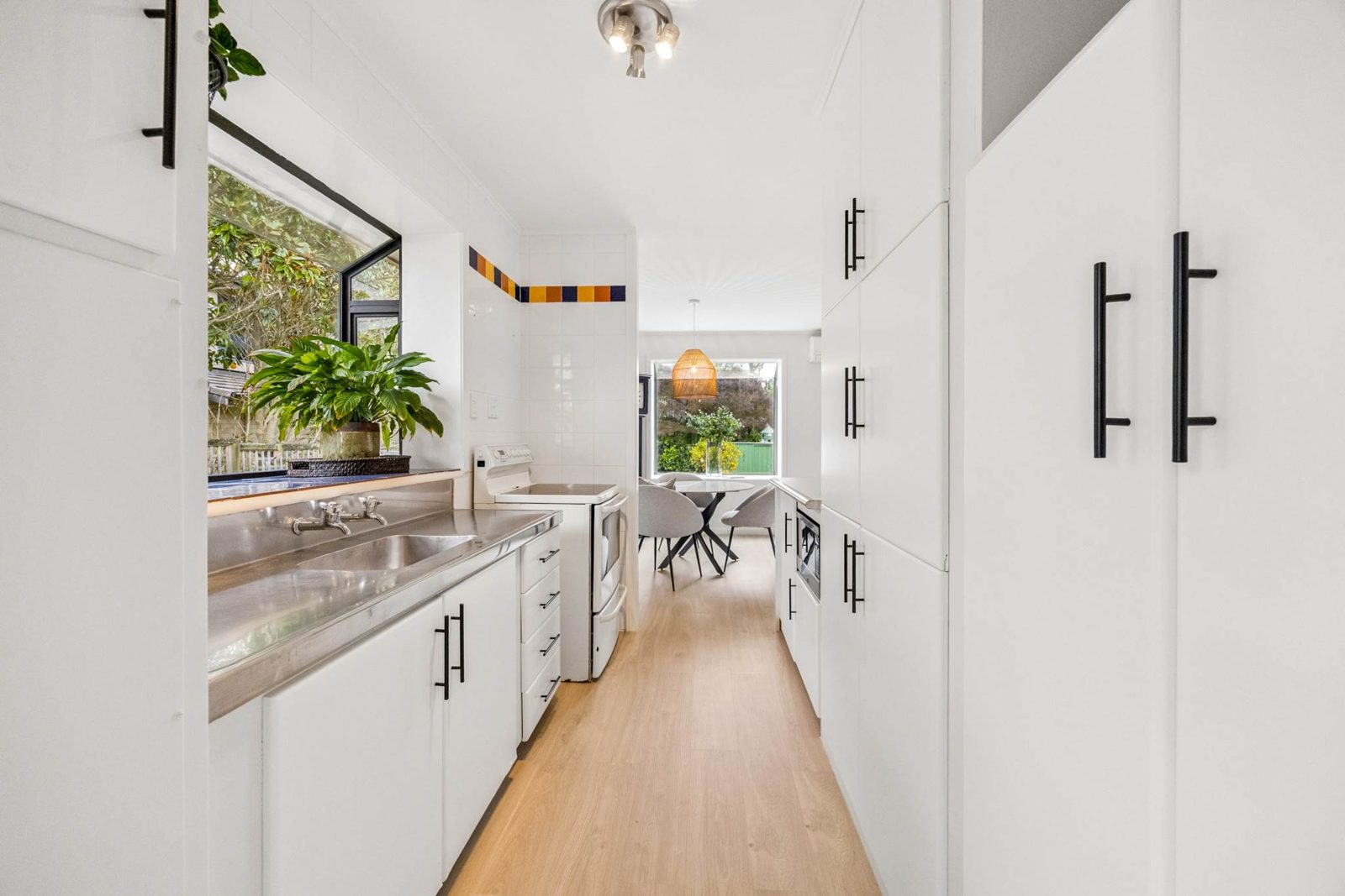 2/81A Kings Road, Panmure, photo 9