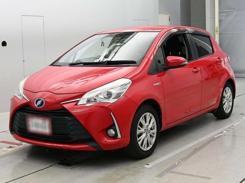 2017 Toyota Vitz Yaris, Hybrid Super low ks as new, photo 3
