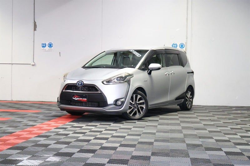 2016 Toyota Sienta HYBRID X, photo 2