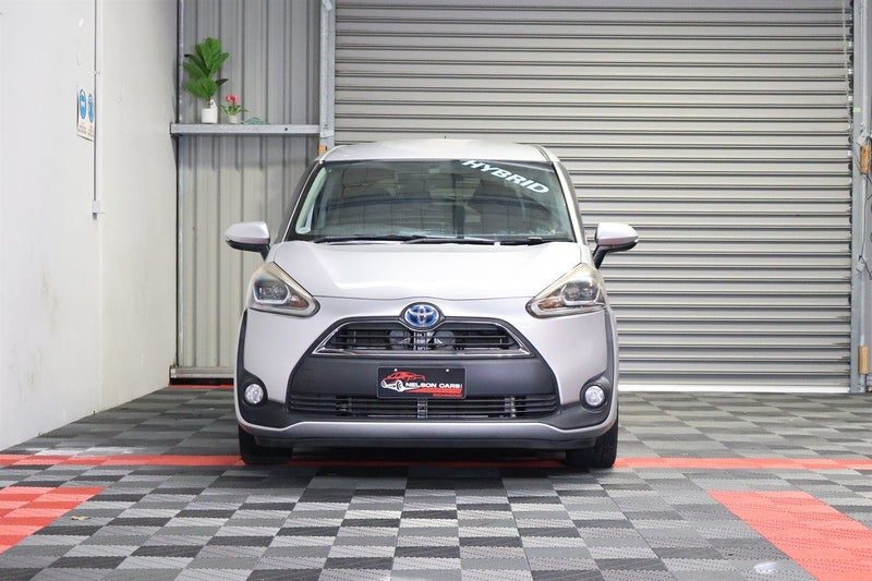 2016 Toyota Sienta HYBRID X, photo 3