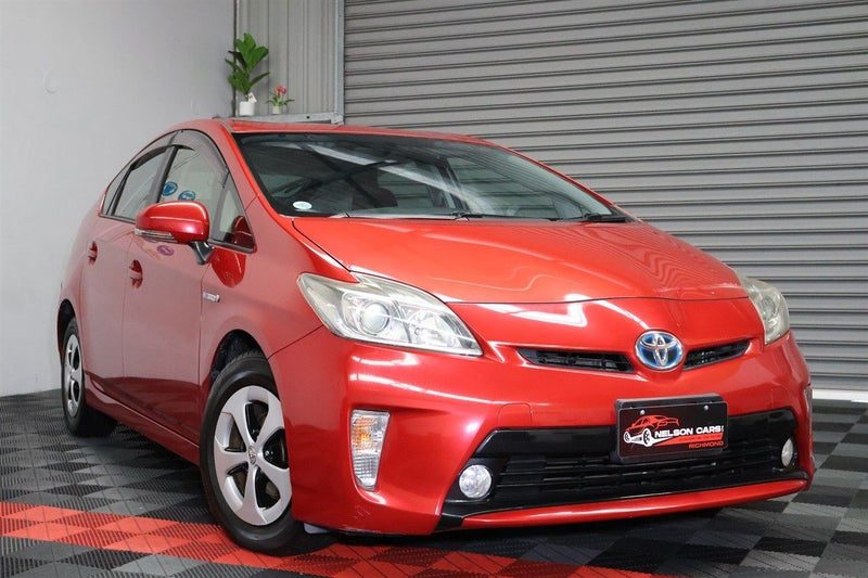 2014 Toyota Prius 5D S