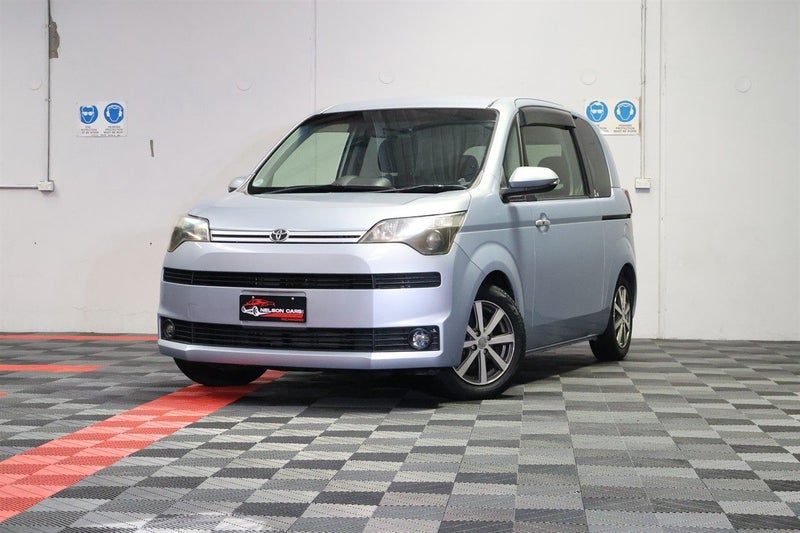 2015 Toyota Spade F, photo 2