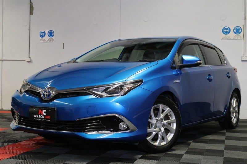 2017 Toyota Auris Hybrid, photo 2