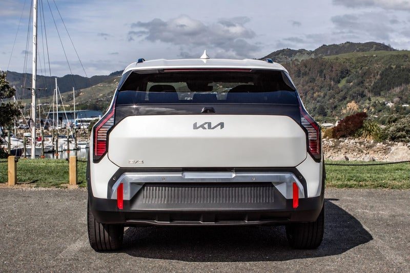 2026 Kia EV3 Earth LR 2WD, photo 3