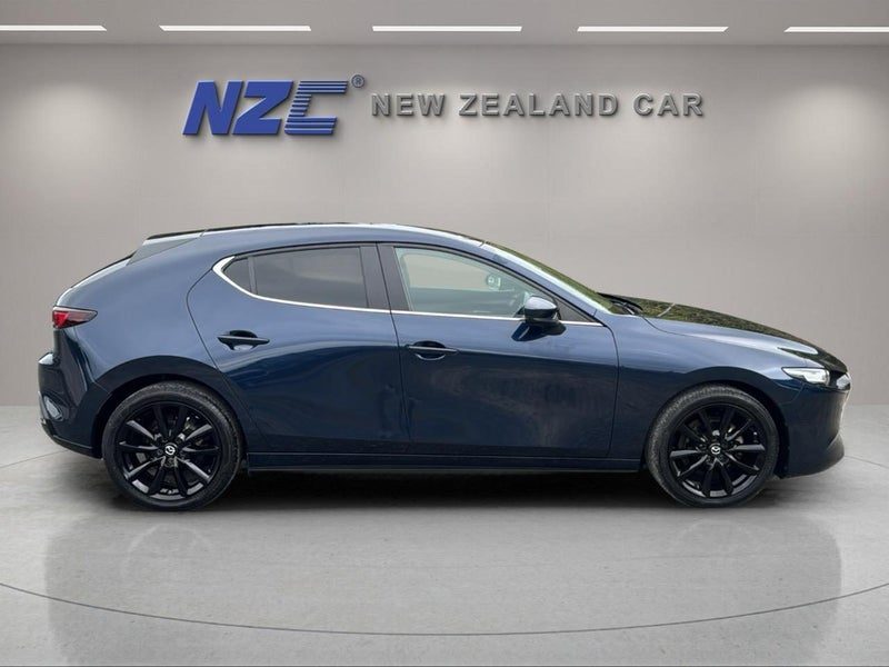 2021 Mazda 3, photo 2