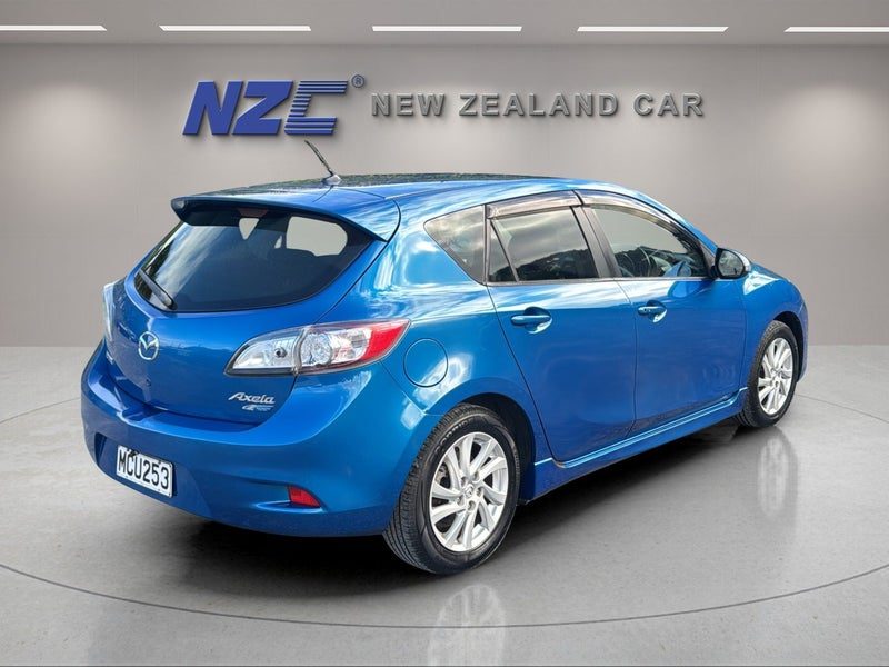 2011 Mazda Axela, photo 3