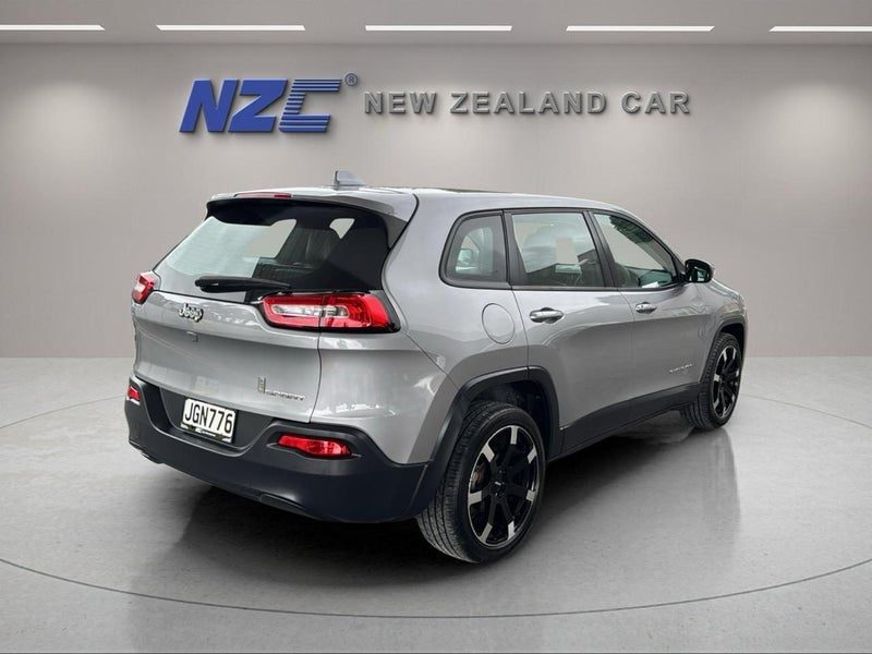 2015 Jeep Cherokee Sport, photo 3