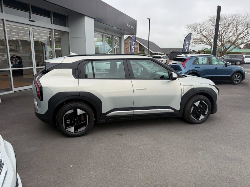2026 Kia EV3 Light 2WD LR, photo 3