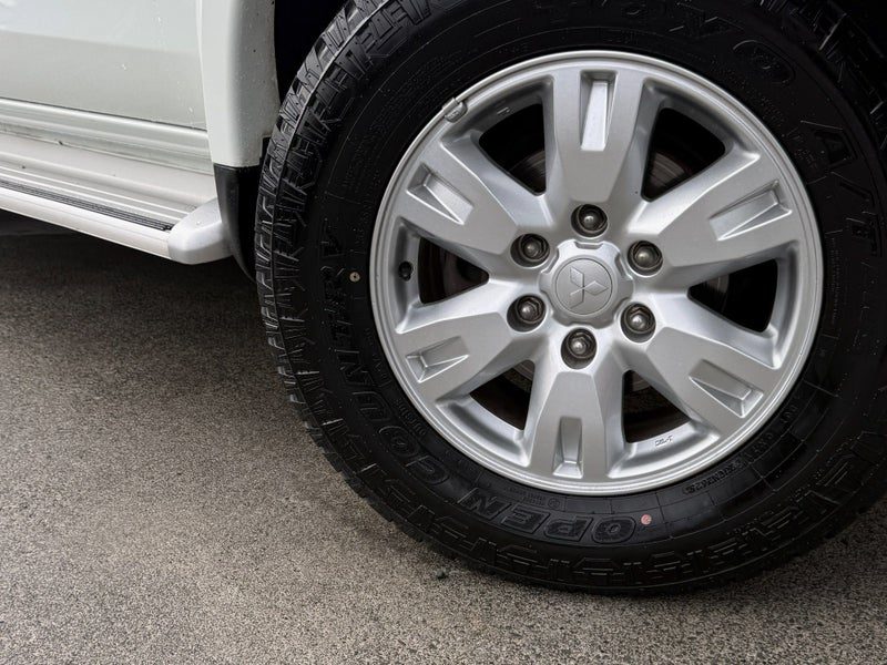 2017 Mitsubishi Triton VRX 4x4, photo 2