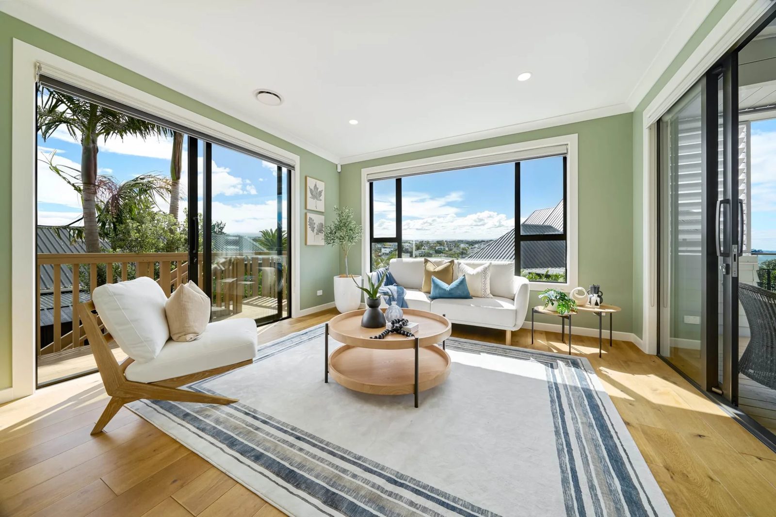 1 Beulah Avenue, Rothesay Bay, photo 2