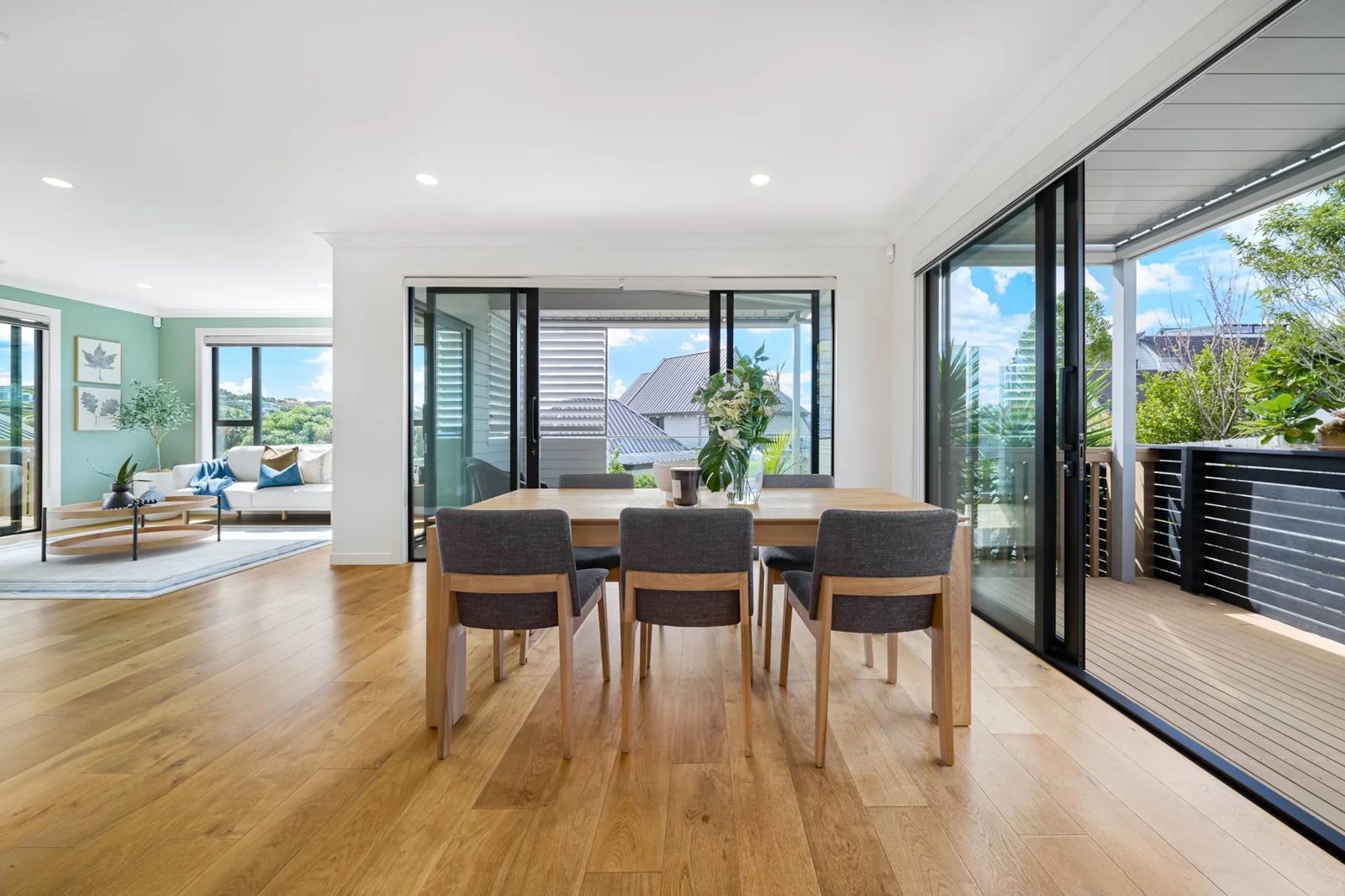 1 Beulah Avenue, Rothesay Bay, photo 8