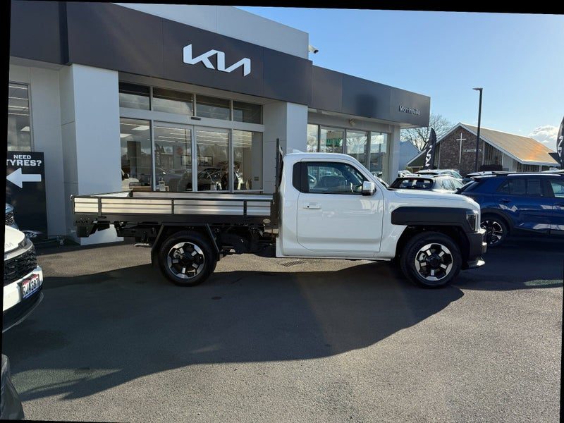 2026 Kia Tasman TX 4x4 Flatdeck, photo 2