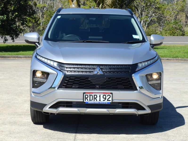 2025 Mitsubishi Eclipse Cross XLS, photo 2