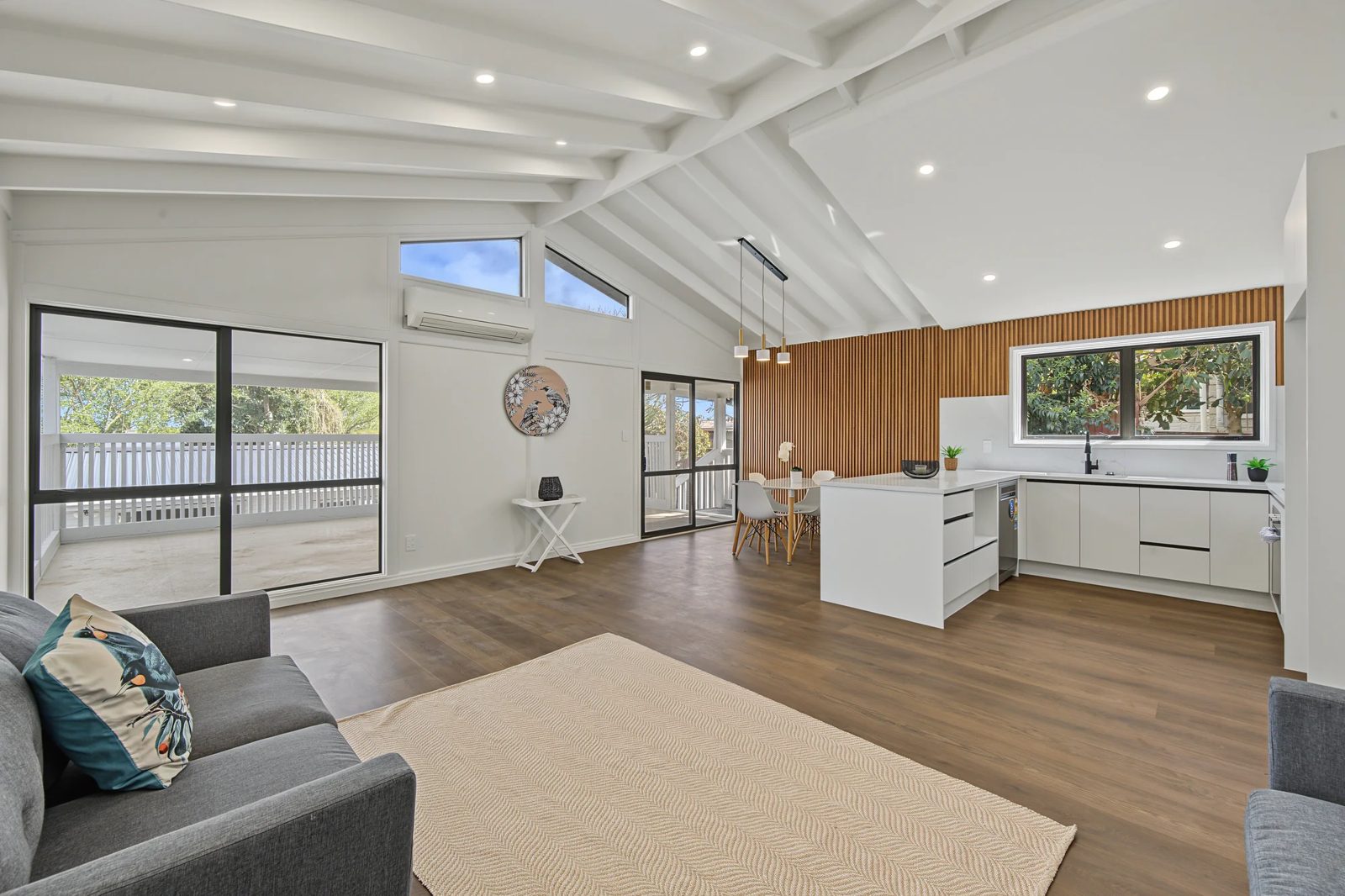 31 Collett Road, Otara, photo 3