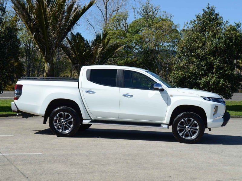 2021 Mitsubishi Triton GLXR 4X4, photo 2