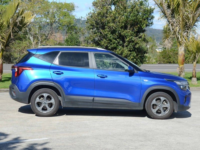 2023 Kia Seltos LX, photo 2
