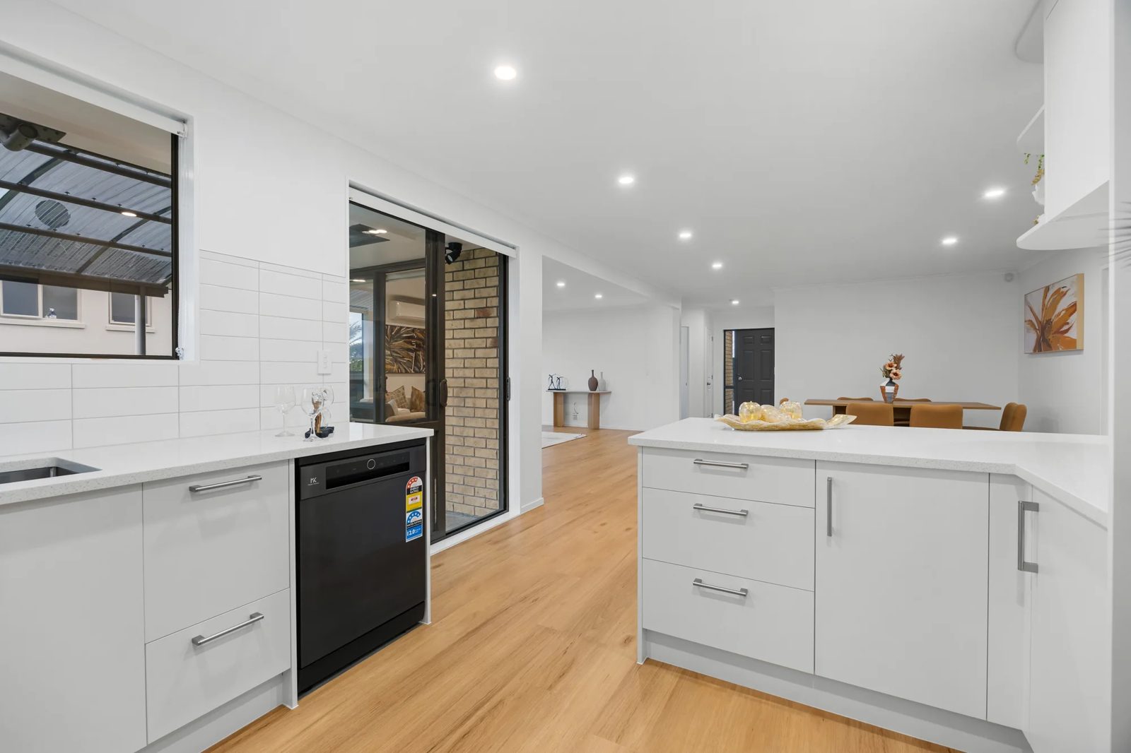 147E Sturges Road, Henderson, photo 18