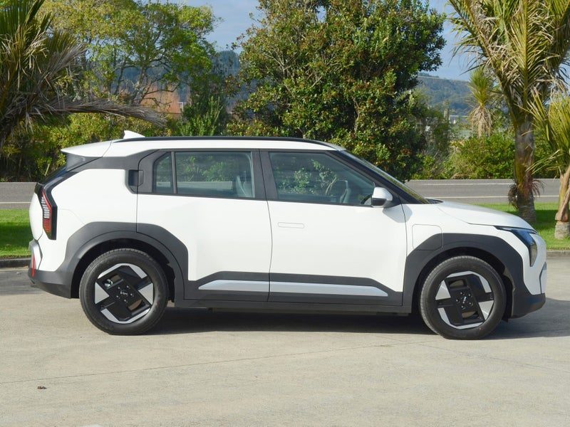 2026 Kia EV3 Light 2WD LR, photo 2
