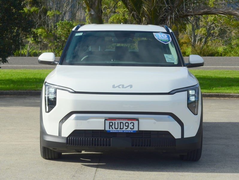 2026 Kia EV3 Light 2WD LR, photo 3