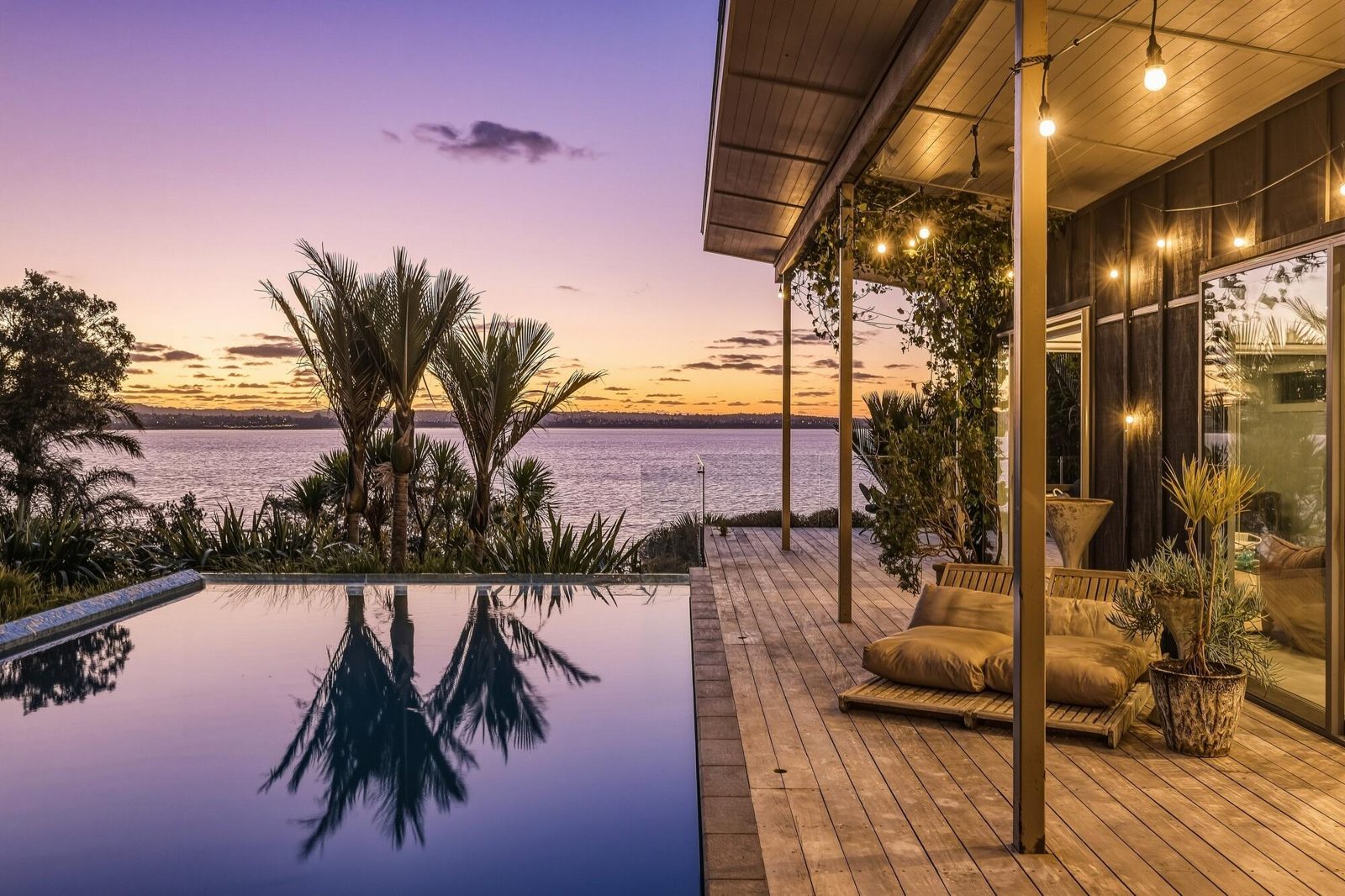 34 Harbour View Road, Point Chevalier, photo 1