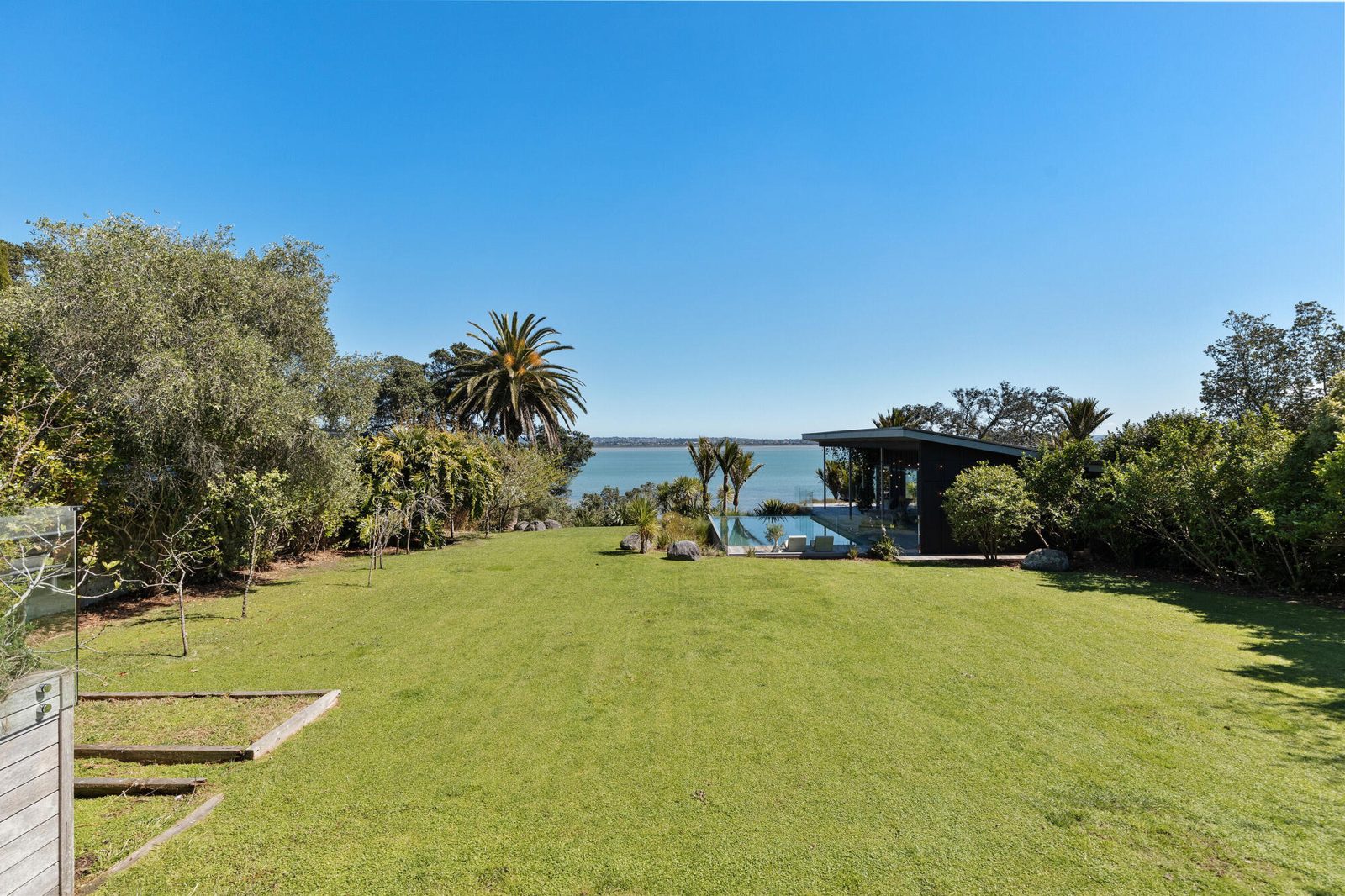 34 Harbour View Road, Point Chevalier, photo 5