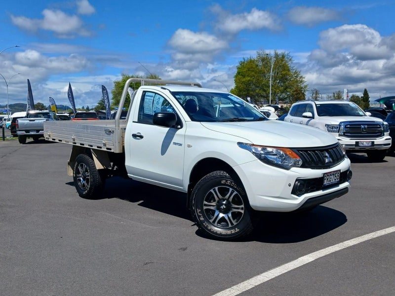 2016 Mitsubishi Triton GLX