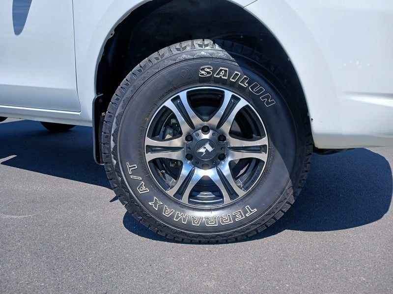 2016 Mitsubishi Triton GLX, photo 2