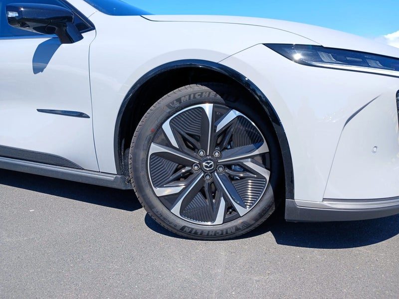 2026 Mazda 6e Takami, photo 2