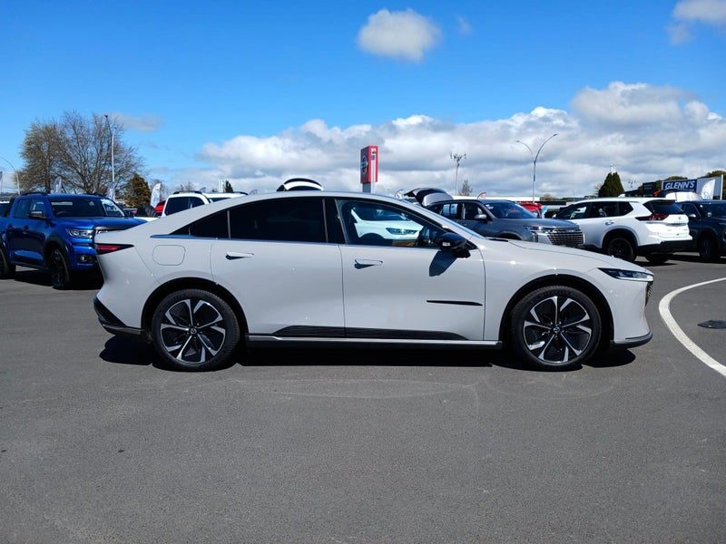 2026 Mazda 6e Takami, photo 3