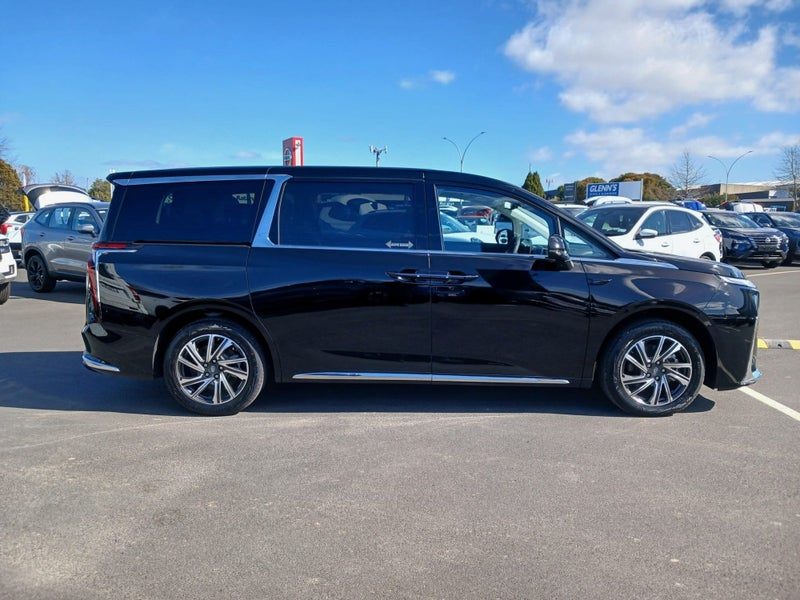 2026 LDV MIFA 9 Minibus, photo 3