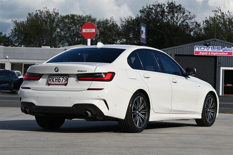 2019 BMW 320i M-Sport Package, photo 3