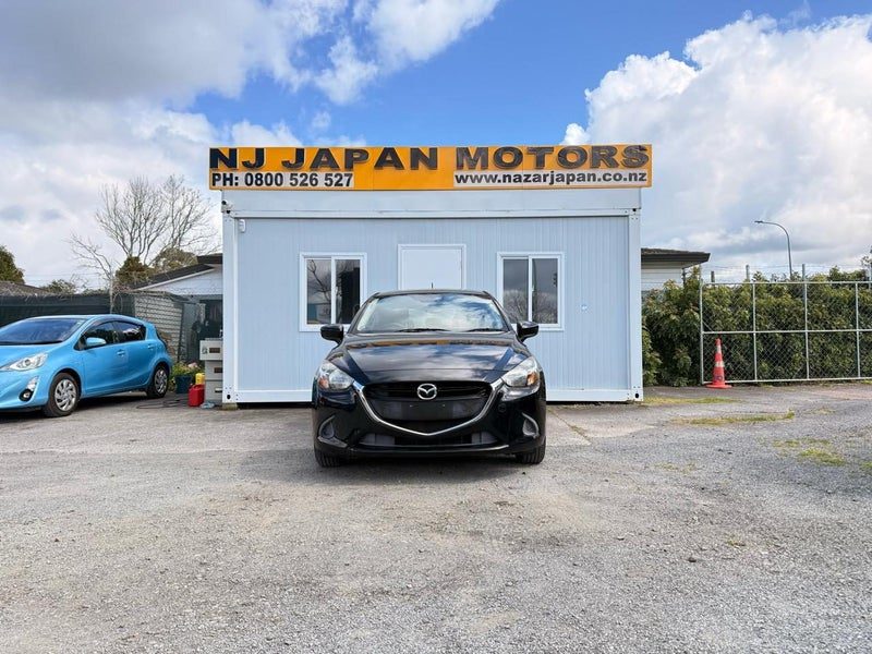 2016 Mazda Demio Push Start, Heated Seats, photo 2